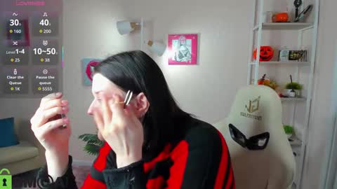 Snapshot of polly__mayer chatting on November 2025 03:35:01 PM Polly online show from November 2025 03:35:01 PM