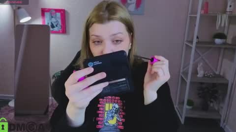 Snapshot of polly__mayer chatting on March 2026 01:12:01 AM Polly online show from March 2026 01:12:01 AM