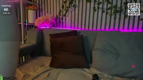 Snapshot of polly__mayer chatting on March 2026 05:44:01 AM Polly online show from March 2026 05:44:01 AM