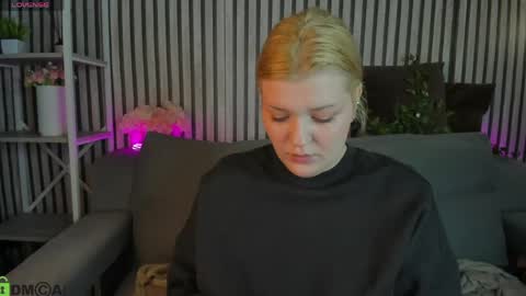Polly online show from April 2026 01:03:01 AM