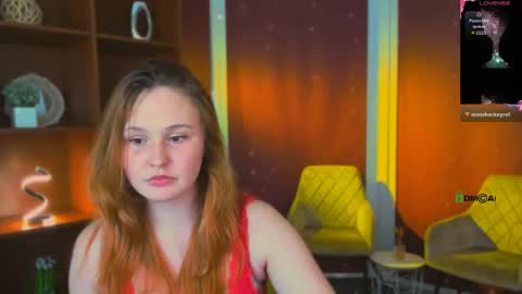 polly_cute1 online show from May 2026 07:41:01 PM
