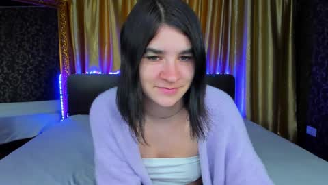 Polly online show from October 2025 06:19:01 AM