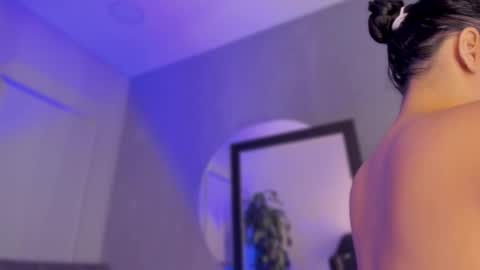 POLLY online show from October 2025 10:38:01 AM