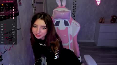 Snapshot of pollyhill1 chatting on October 2025 06:18:02 PM online show from October 2025 06:18:02 PM