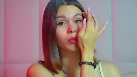 Polly online show from October 2025 06:41:02 PM