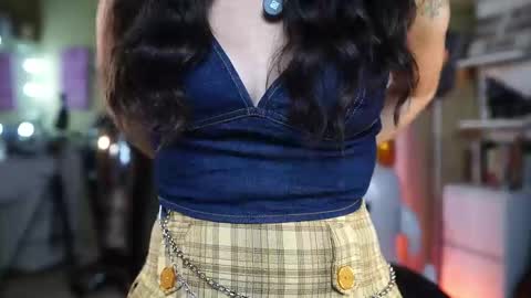  - Help me Reach 100 thumbs up  online show from October 2025 02:11:02 AM