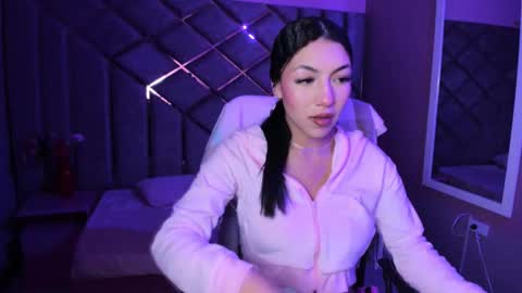 Snapshot of poly_sasha_ chatting on February 2026 02:40:02 AM poly sasha online show from February 2026 02:40:02 AM