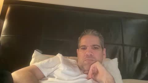 Snapshot of ponchynyc chatting on November 2025 04:19:02 PM PONCH online show from November 2025 04:19:02 PM