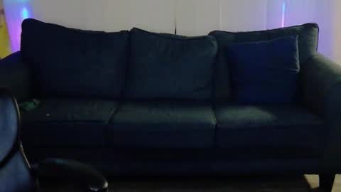 poo_c_licker213 online show from December 2025 06:30:02 AM