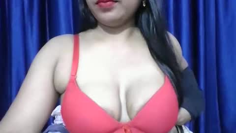 Snapshot of poojalady chatting on April 2026 05:17:01 PM poojalady online show from April 2026 05:17:01 PM