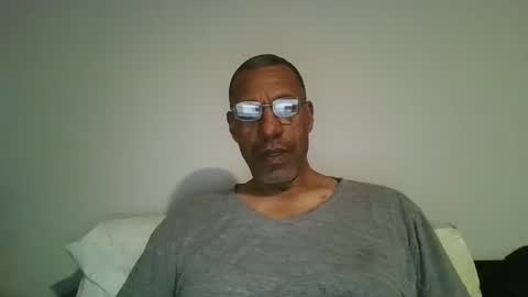 poolguy2496 online show from November 2025 05:10:02 AM