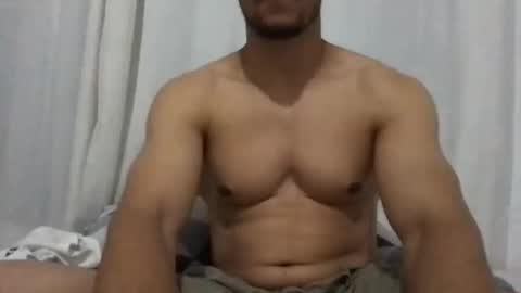 Snapshot of poormanbr chatting on October 2025 09:50:02 PM poormanbr online show from October 2025 09:50:02 PM