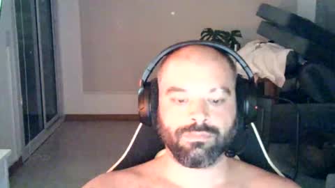 Snapshot of popper_time chatting on April 2026 12:43:02 AM popper_time online show from April 2026 12:43:02 AM