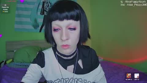 poppyfluffy online show from June 2026 06:12:01 PM