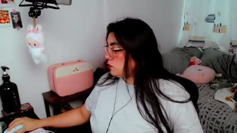 Poppy Kensington online show from June 2026 10:11:01 PM