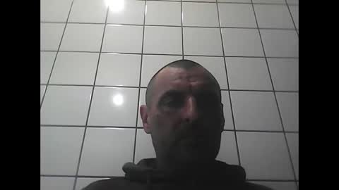 Snapshot of porele42 chatting on April 2026 03:31:02 PM porele42 online show from April 2026 03:31:02 PM