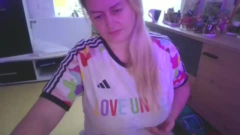 Snapshot of pornbusty chatting on December 2025 09:29:02 AM MelissOfficial online show from December 2025 09:29:02 AM