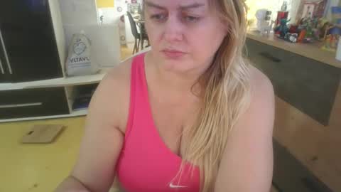 Snapshot of pornbusty chatting on January 2026 09:03:02 AM MelissOfficial online show from January 2026 09:03:02 AM