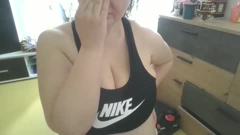 Snapshot of pornbusty chatting on May 2026 06:52:01 AM MelissOfficial online show from May 2026 06:52:01 AM