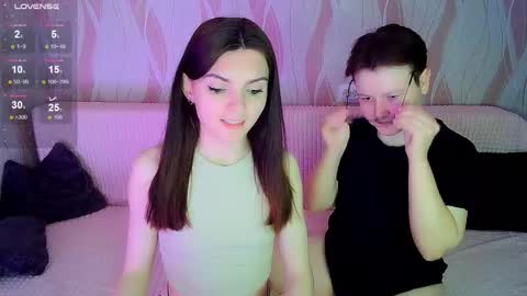 Snapshot of pornostendup chatting on September 2025 10:24:02 PM Ana and Tati online show from September 2025 10:24:02 PM