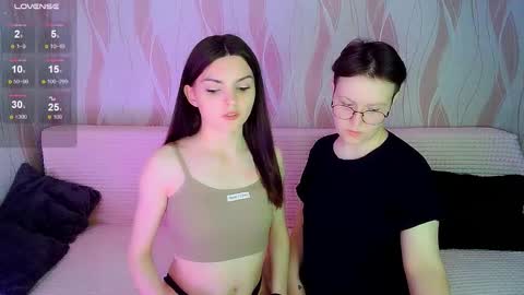 Snapshot of pornostendup chatting on October 2025 11:27:02 PM Ana and Tati online show from October 2025 11:27:02 PM