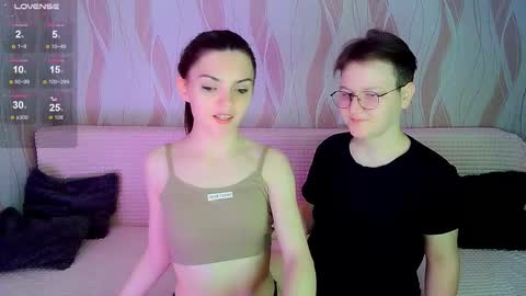 Snapshot of pornostendup chatting on October 2025 07:25:02 PM Ana and Tati online show from October 2025 07:25:02 PM