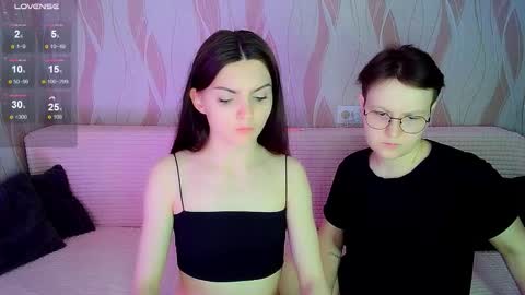 Snapshot of pornostendup chatting on October 2025 07:03:02 PM Ana and Tati online show from October 2025 07:03:02 PM