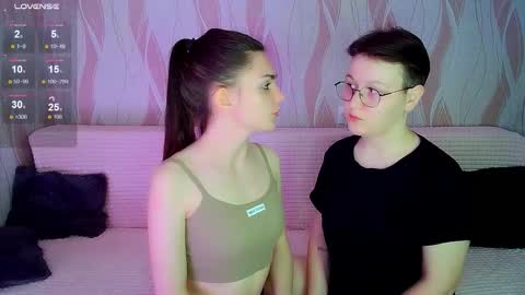 Snapshot of pornostendup chatting on October 2025 09:49:02 PM Ana and Tati online show from October 2025 09:49:02 PM