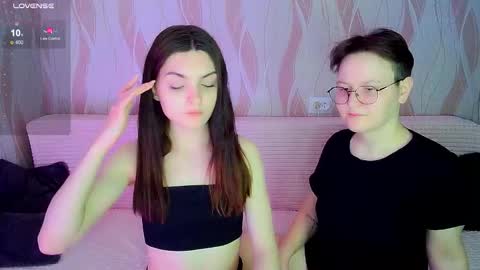 Snapshot of pornostendup chatting on October 2025 07:58:01 PM Ana and Tati online show from October 2025 07:58:01 PM