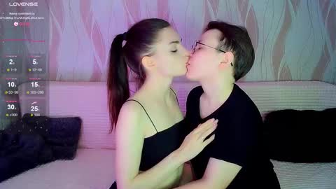 Snapshot of pornostendup chatting on October 2025 07:47:02 PM Ana and Tati online show from October 2025 07:47:02 PM