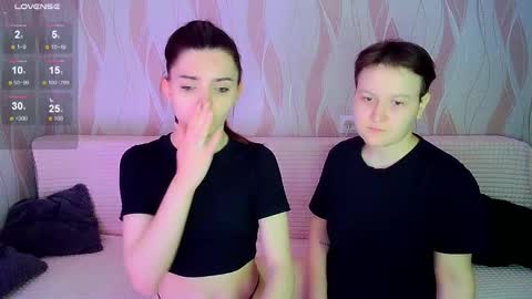 Snapshot of pornostendup chatting on October 2025 07:56:02 PM Ana and Tati online show from October 2025 07:56:02 PM