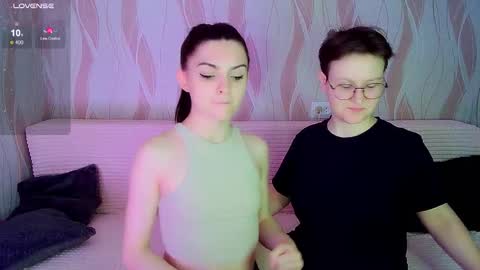 Snapshot of pornostendup chatting on October 2025 07:18:01 PM Ana and Tati online show from October 2025 07:18:01 PM