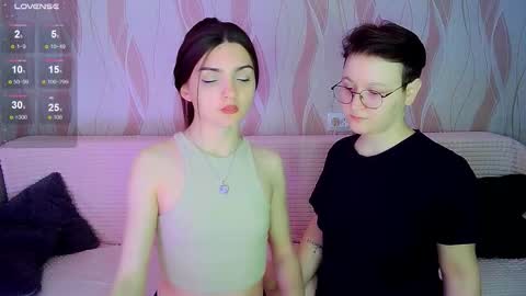 Snapshot of pornostendup chatting on October 2025 08:31:01 PM Ana and Tati online show from October 2025 08:31:01 PM