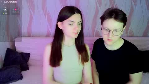 Snapshot of pornostendup chatting on November 2025 09:36:01 PM Ana and Tati online show from November 2025 09:36:01 PM