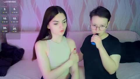 Snapshot of pornostendup chatting on November 2025 07:14:02 PM Ana and Tati online show from November 2025 07:14:02 PM