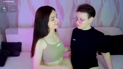 Snapshot of pornostendup chatting on November 2025 09:49:02 PM Ana and Tati online show from November 2025 09:49:02 PM