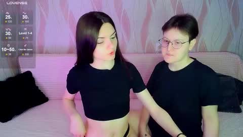 Snapshot of pornostendup chatting on December 2025 08:26:02 PM Ana and Tati online show from December 2025 08:26:02 PM