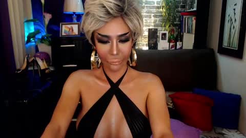 DivaGray online show from April 2026 09:26:02 PM