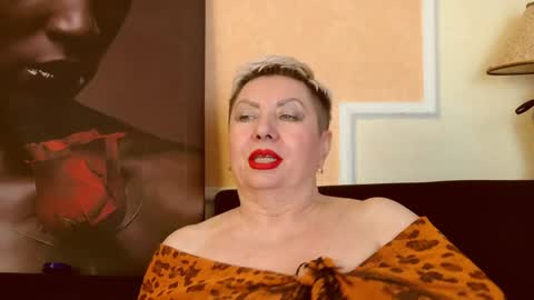 Snapshot of posh_lady chatting on December 2024 10:01:02 PM LADY POSH online show from December 2024 10:01:02 PM