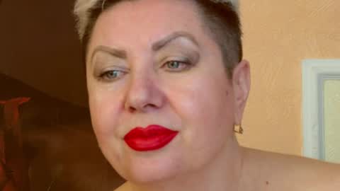 Snapshot of posh_lady chatting on December 2024 01:37:01 AM LADY POSH online show from December 2024 01:37:01 AM