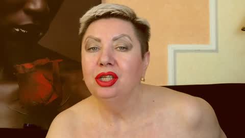 Snapshot of posh_lady chatting on December 2024 04:52:01 AM LADY POSH online show from December 2024 04:52:01 AM