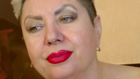 Snapshot of posh_lady chatting on January 2025 01:43:02 AM LADY POSH online show from January 2025 01:43:02 AM