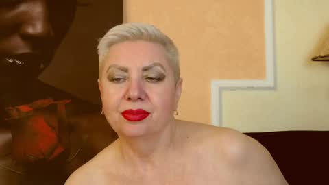 Snapshot of posh_lady chatting on February 2025 06:03:01 AM LADY POSH online show from February 2025 06:03:01 AM