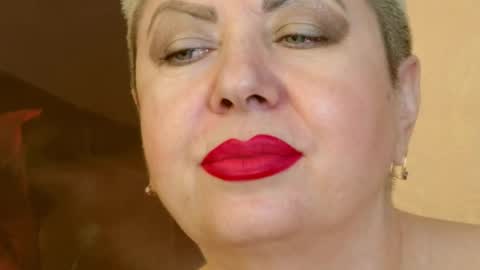 Snapshot of posh_lady chatting on February 2025 04:28:02 AM LADY POSH online show from February 2025 04:28:02 AM