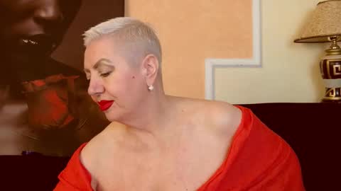 Snapshot of posh_lady chatting on October 2025 09:23:01 PM LADY POSH online show from October 2025 09:23:01 PM