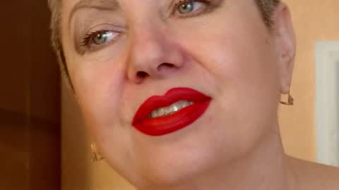 Snapshot of posh_lady chatting on October 2025 10:34:02 PM LADY POSH online show from October 2025 10:34:02 PM