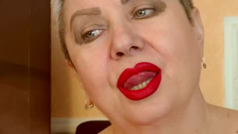 LADY POSH online show from May 2026 06:49:02 PM