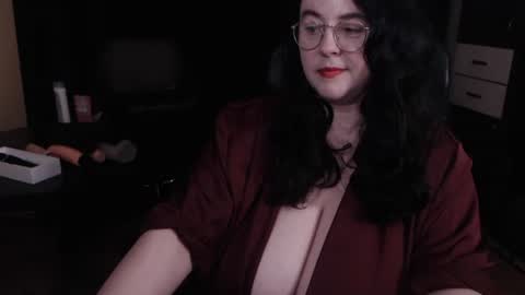 Snapshot of posh_mistress chatting on April 2026 02:26:02 AM PoshMistres online show from April 2026 02:26:02 AM