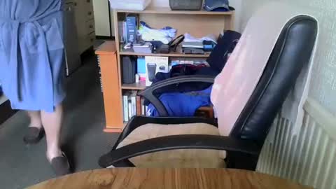 poshman65 online show from October 2025 09:43:02 AM