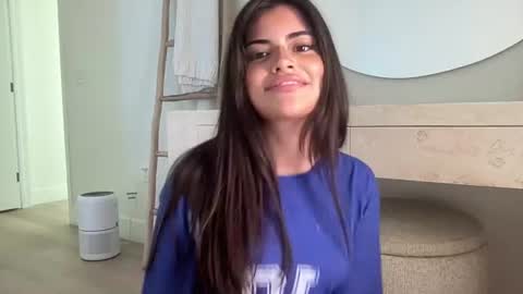 Snapshot of poutyselena chatting on July 2026 11:04:02 PM Selena online show from July 2026 11:04:02 PM